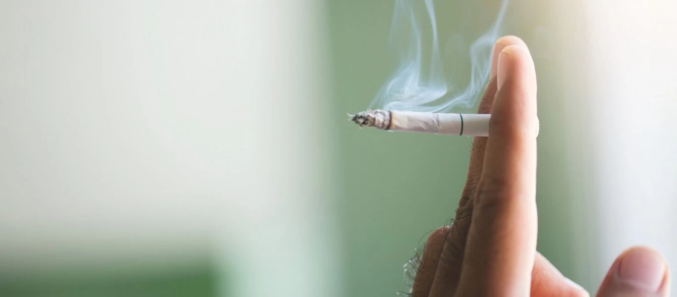 Το κόλπο για να εξαφανίσετε την «τσιγαρίλα» από το σπίτι μια για πάντα